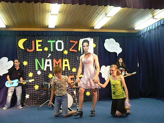 Poslední zvonění IX. třídy, červen 2011